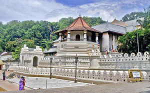 Храм Зуб Будды
